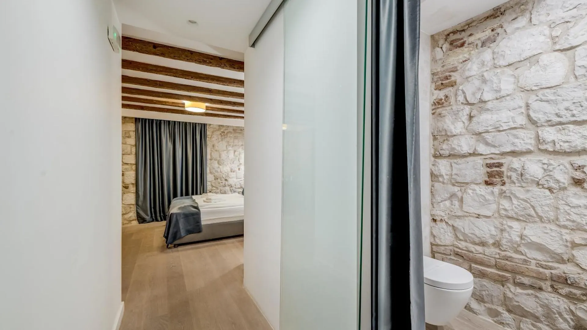 게스트하우스 The Code Luxury Rooms 스플리트